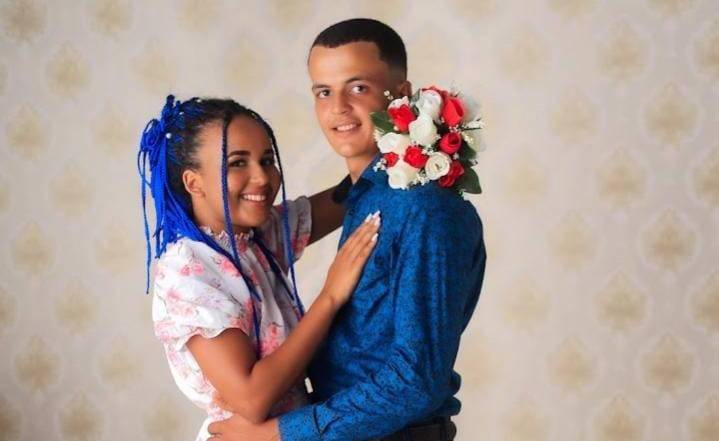 Vaqueiro de 18 anos morreu após tiro acidental sem saber da gravidez da esposa; bebê nasceu em Vilhena, mas viveu menos de duas horas