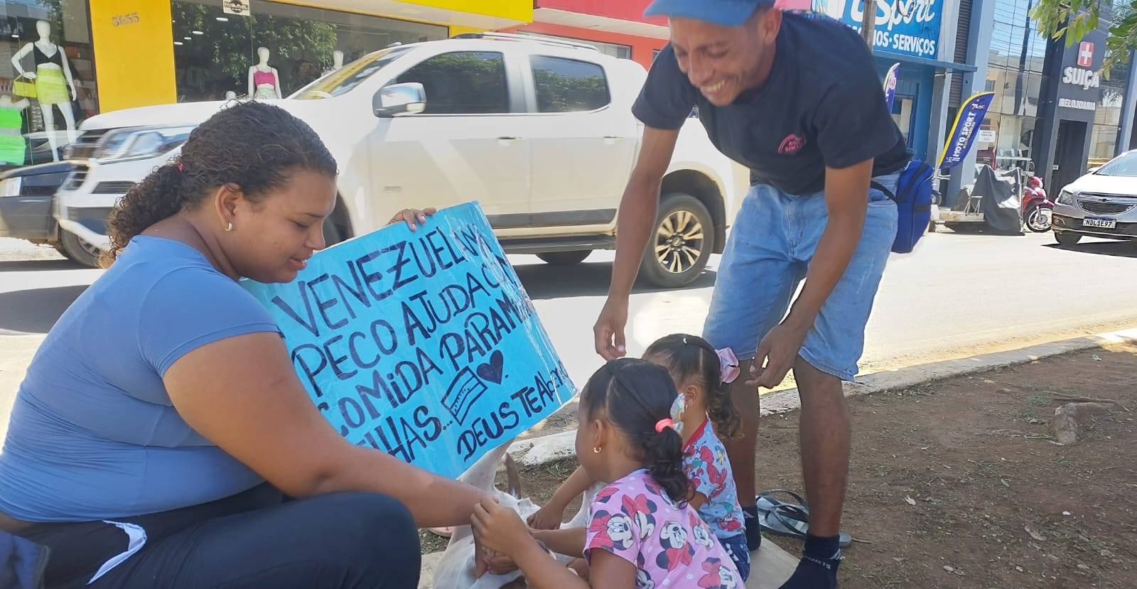 Ex-sargento da Guarda Nacional Bolivariana diz que desertou e veio a pé da Venezuela até Vilhena, junto com esposa, filhas e mascote