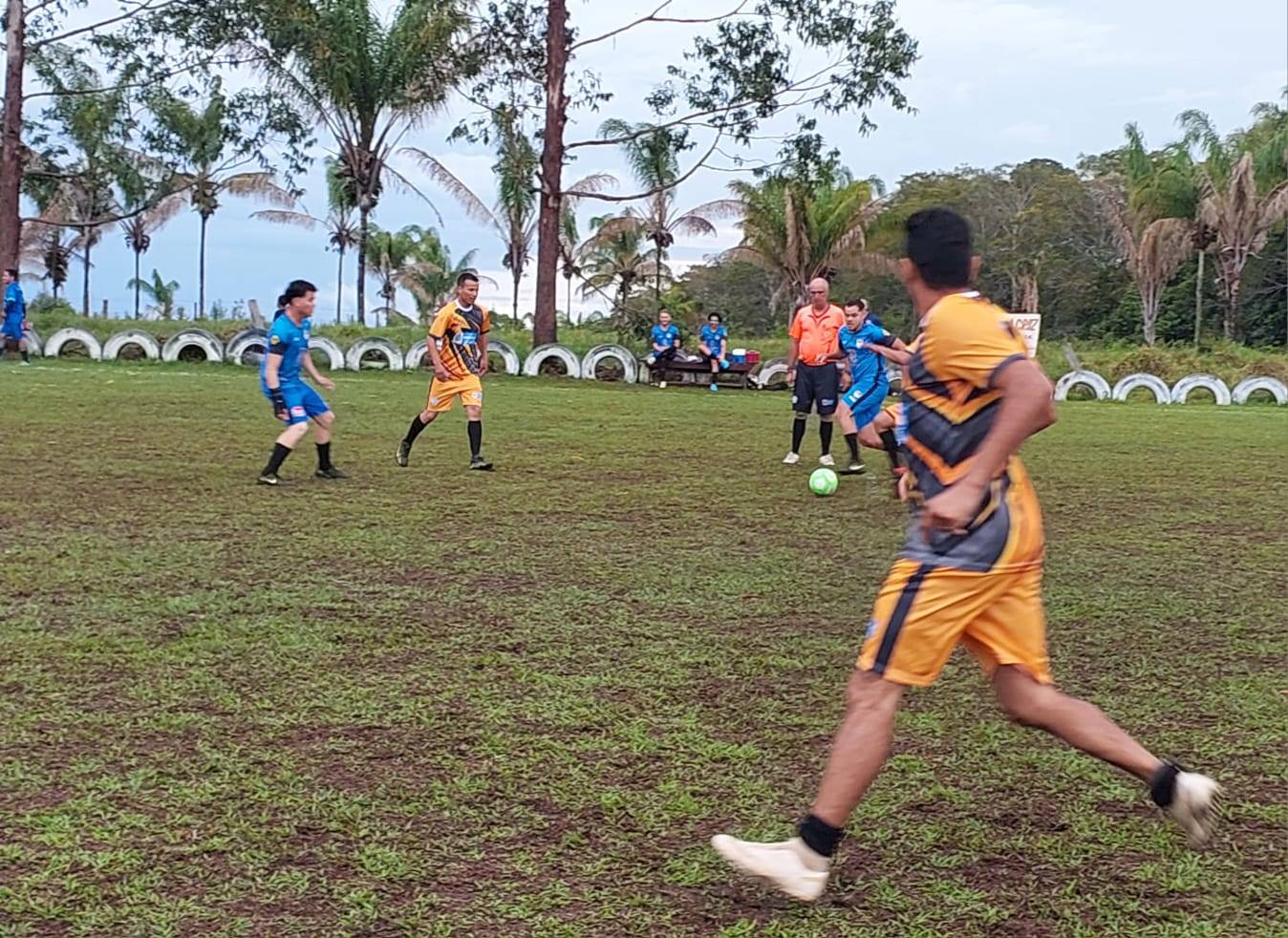 Apesar do final de semana chuvoso, rodada do Campeonato de Inverno teve público e muitos gols