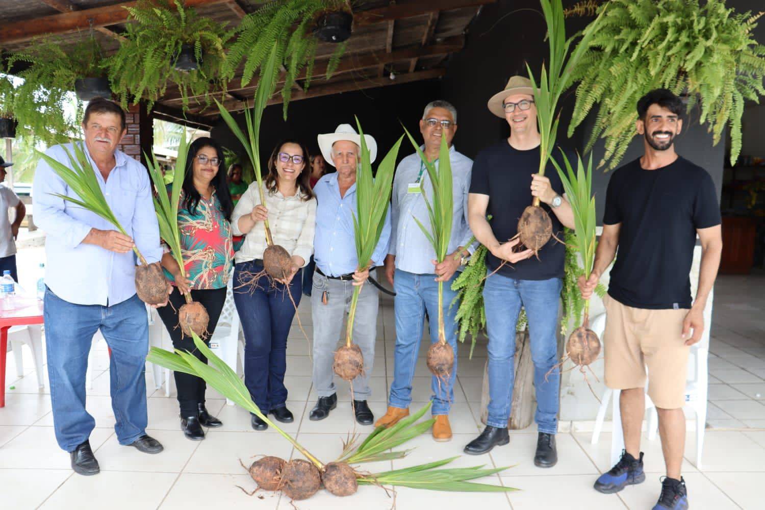 Projeto voltado à agricultura familiar, apoiado pela deputada Rosangela Donadon beneficia 320 famílias e recebe elogios de produtores rurais