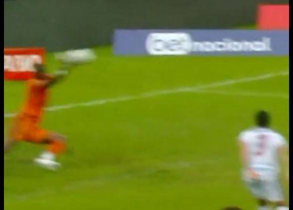 ASSISTA VÍDEO - Goleiro de time de Rondônia brilha na Copa do Brasil após perder filho e avô: “Pensei em parar”