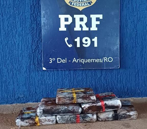 Mulher que havia embarcado de ônibus no Acre e vinha para Vilhena é presa pela PRF com mais de 06 kg de “Supermaconha”