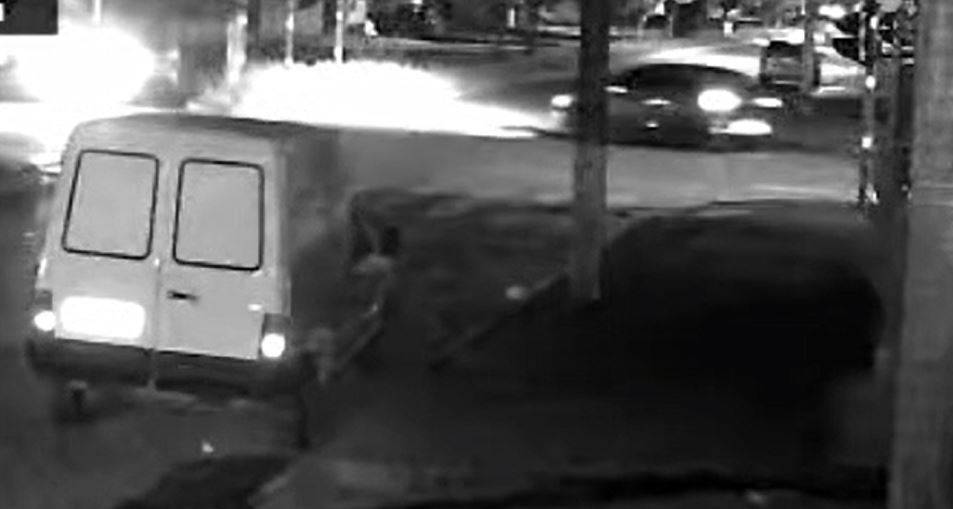 ASSISTA VÍDEO: câmeras flagram motorista disparando tiros no cruzamento de avenidas movimentadas em Vilhena