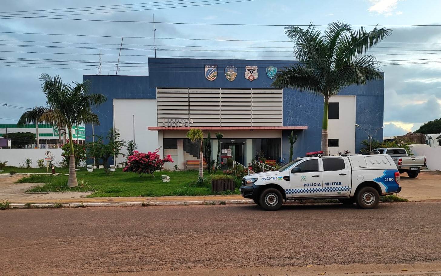 Irmãos que mataram homem em praça pública de cidade vizinha são presos, um deles em Vilhena; mulher teria sido pivô da tragédia