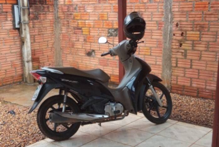 Ladrões armados ameaçam atirar em mulher de 53 anos, deixam bicicleta para trás e fogem levando motoneta, em Vilhena