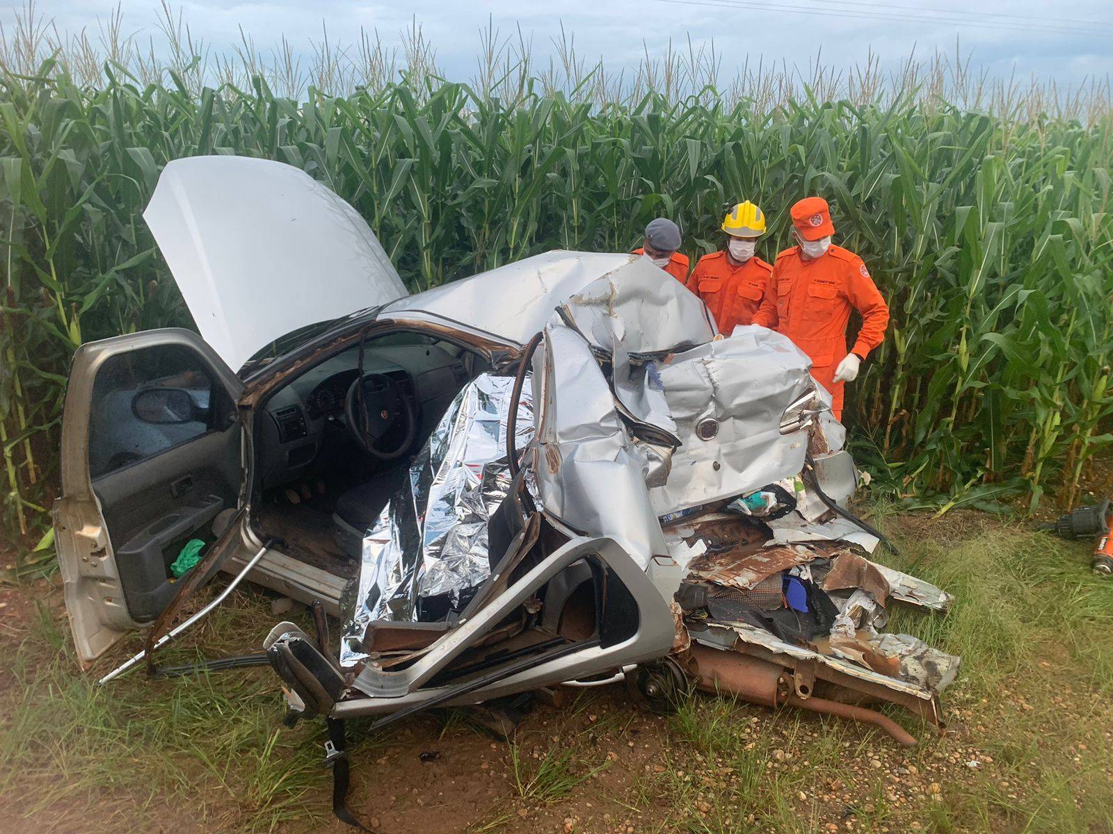 Morre a segunda mulher que estava a bordo de carro que atingiu carreta na BR 435; saiba quem são as vítimas, incluindo o casal sobrevivente