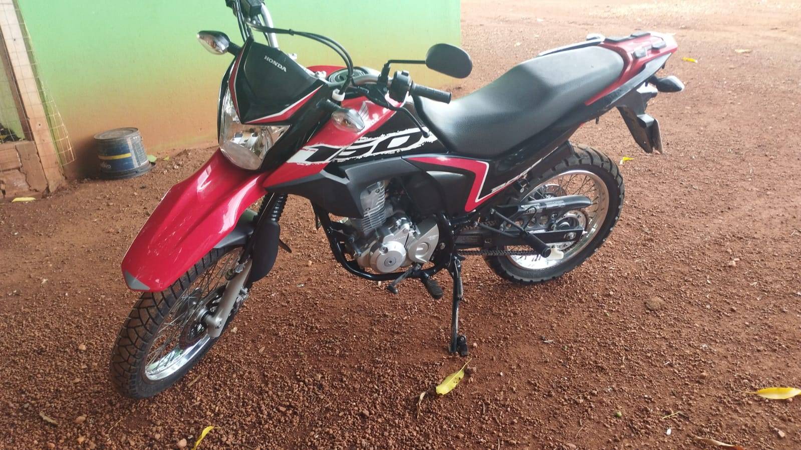 Após motocicleta ser “sequestrada” em fazenda na área rural de Corumbiara, homem liga e cobra “resgate” de R$ 2 mil
