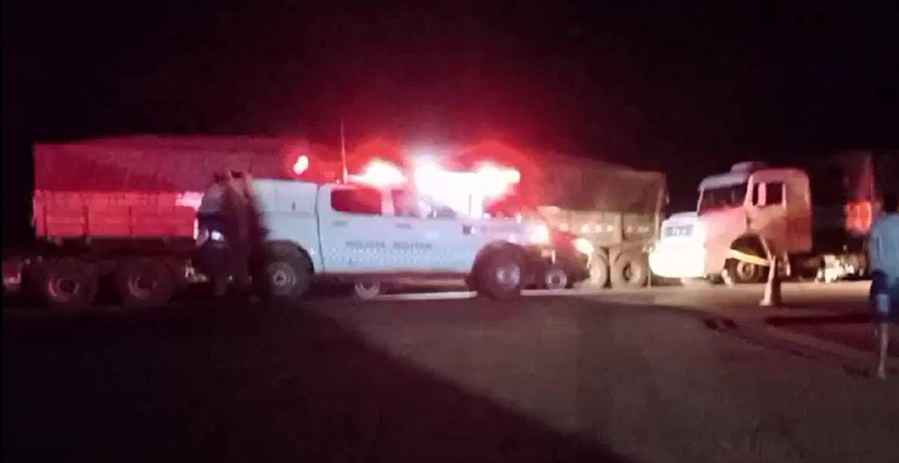 Fake news sobre acidente com morte viraliza em Vilhena, mas batida entre moto e picape foi em Cerejeiras; mulher em estado grave