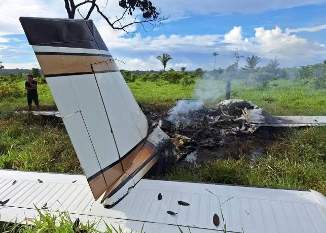 Após interceptação da FAB e de descumprir ordem para pousar em Cacoal, avião vindo da Bolívia faz pouso forçado em MT