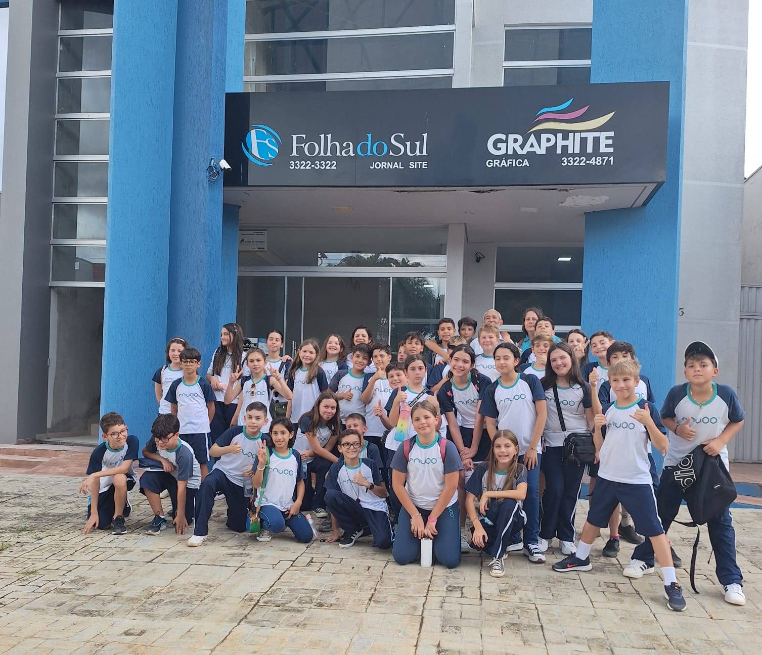 Em visita pedagógica ao FOLHA DO SUL ON LINE, estudantes se encantam com jornal impresso e ouvem alerta sobre fake news