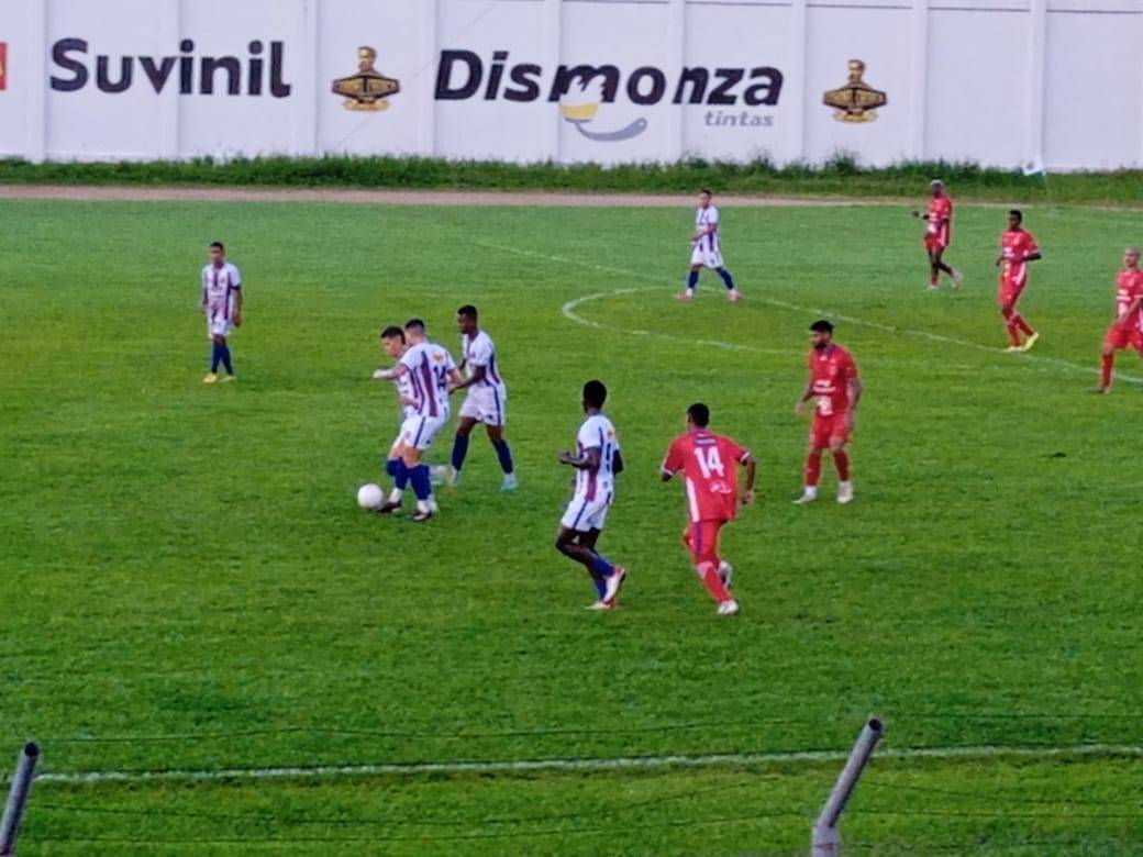 Derrota para o Barcelona deixa o VEC com a obrigação de vencer o Porto Velho na última rodada e torcer por tropeço de concorrente por vaga