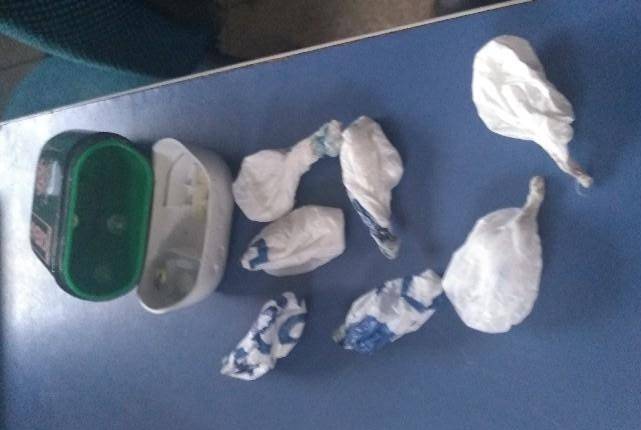 Ao abordar motociclista que trafegava pela contramão, Polícia Militar apreende drogas e prende dois suspeitos em Vilhena