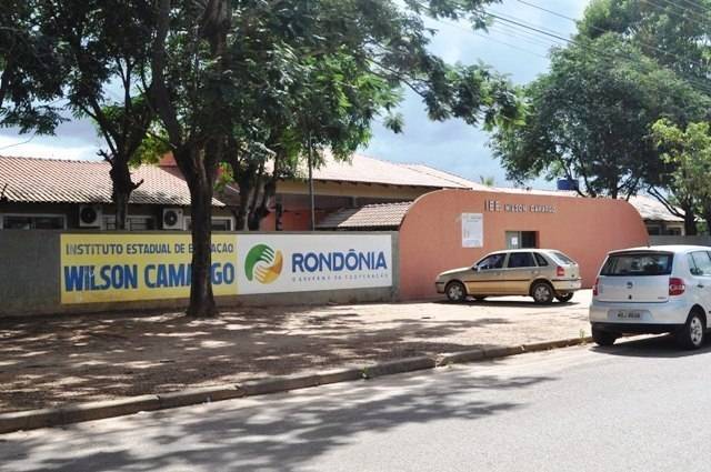 Vilhena: garoto com deficiência procura terreno para carpir, mas acaba conseguindo emprego em indústria com a ajuda de professora