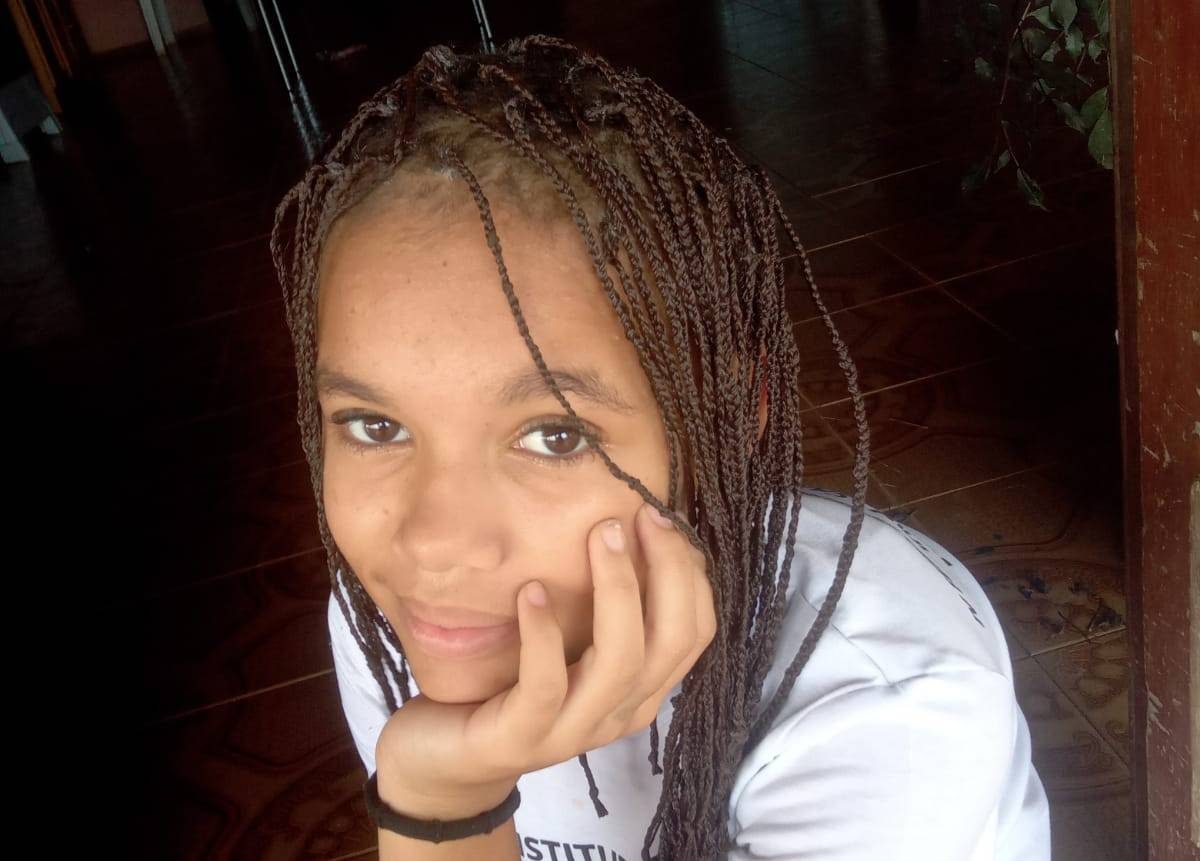 Adolescente de 13 anos que saiu de casa para ir à escola está desaparecida há três dias em Vilhena; mãe pede ajuda