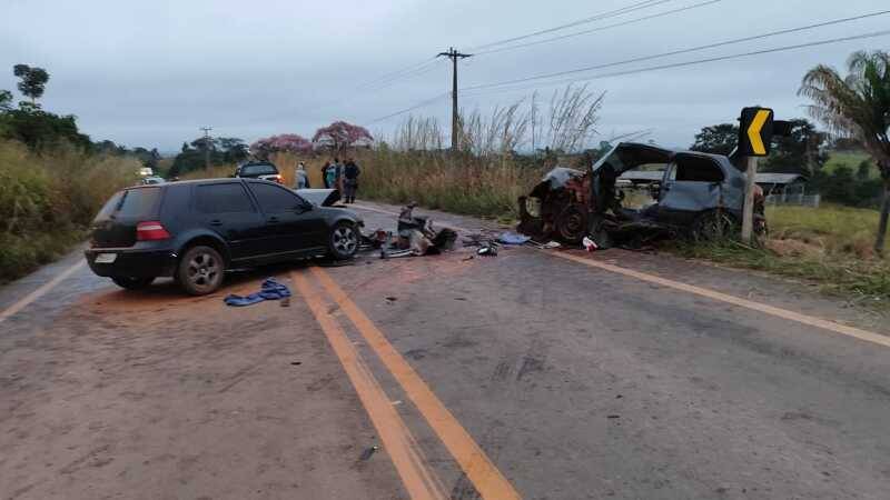 Dois irmãos morrem na hora após batida frontal em rodovia de MT; nenhum deles usava cinto de segurança