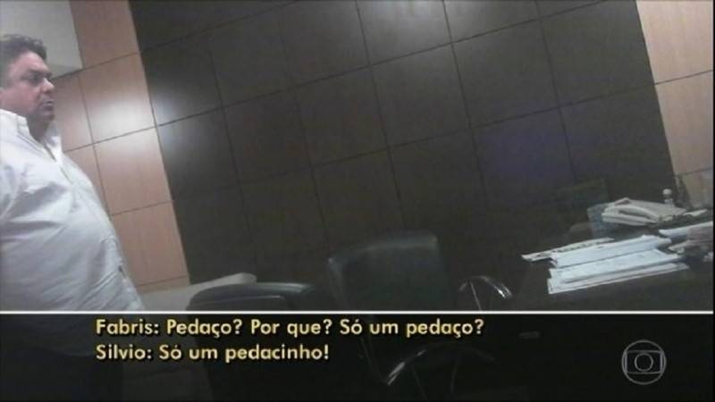 ASSSISTA VÍDEO: em Estado vizinho, juíza absolve ex-deputado que não foi filmado recebendo propina porque dinheiro havia acabado