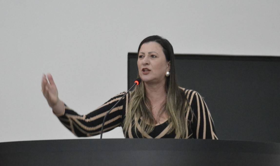 Vereadora denuncia que acompanhantes não estariam recebendo alimentação no Hospital Regional de Vilhena e cobra explicações