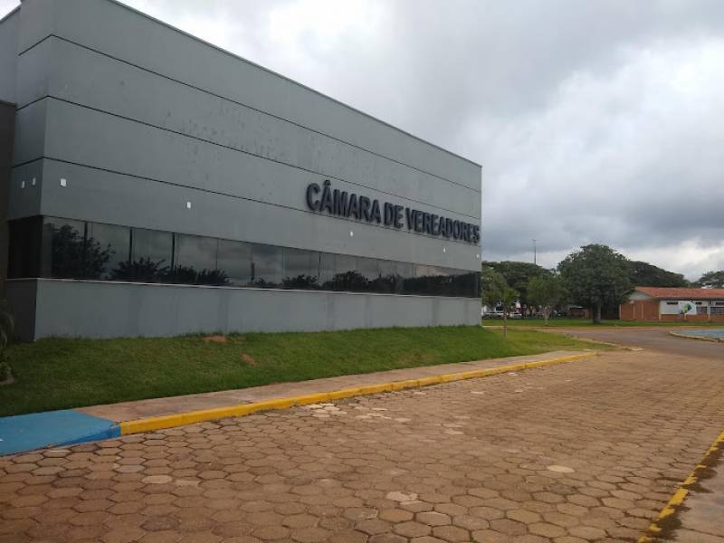 Vereadores de Vilhena, que já recebem 13º, votarão hoje aumento de 25% nos próprios salários; valores começam a valer em 2025