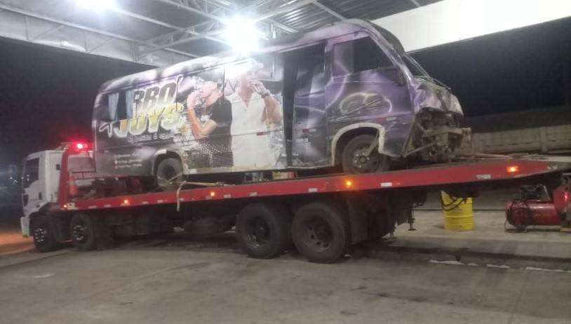 ASSISTA VÍDEO: banda de forró que se apresentou ontem na 36ª Expocol sobreviveu a acidente na BR 364