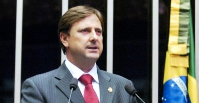 Gurgacz abre mão de relatar Código Florestal e indica catarinense para a função