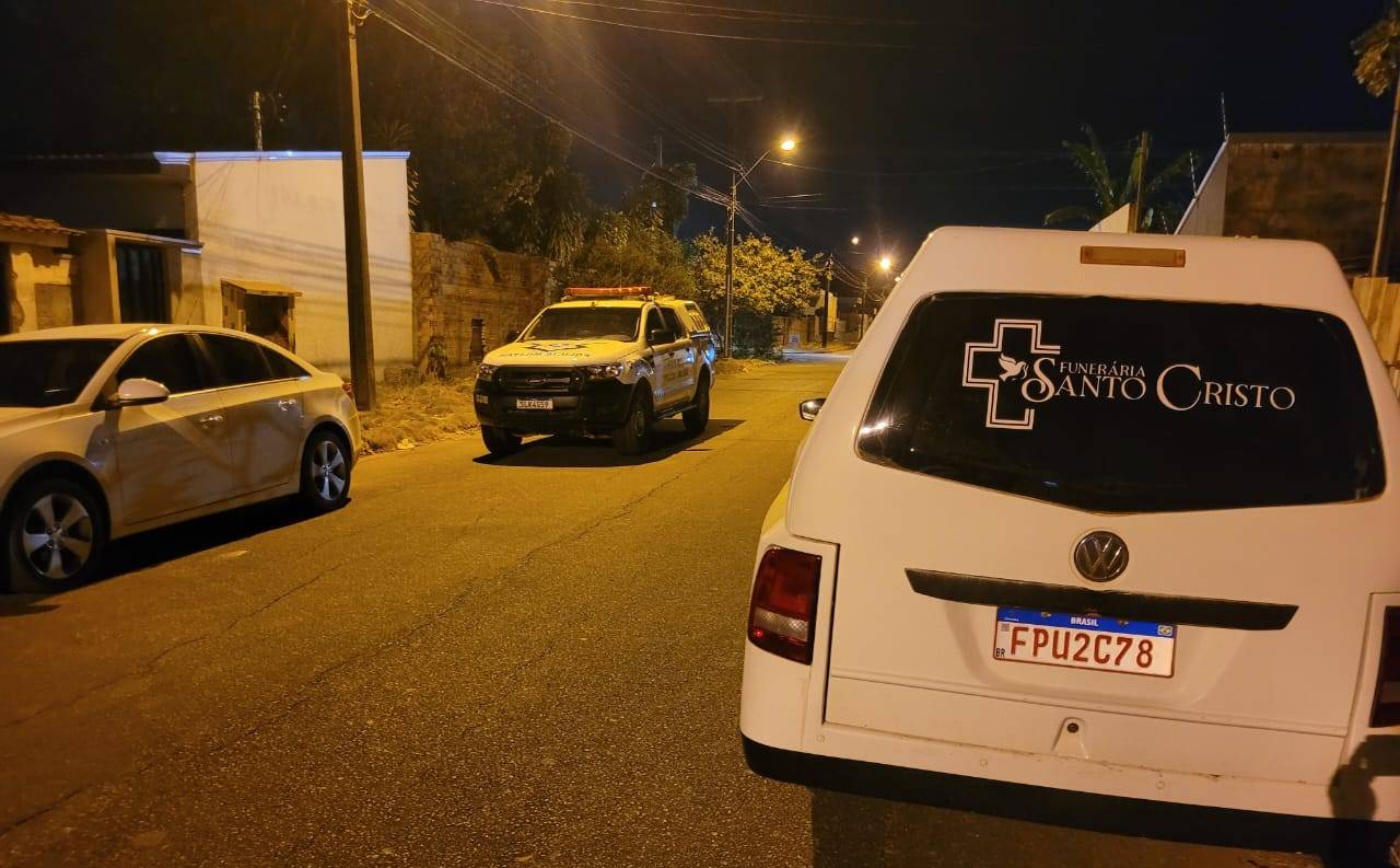 Homem é assassinado com facadas no pescoço, em Vilhena; mulher viu o crime e acusou ex-namorado, que foi preso em flagrante como suspeito