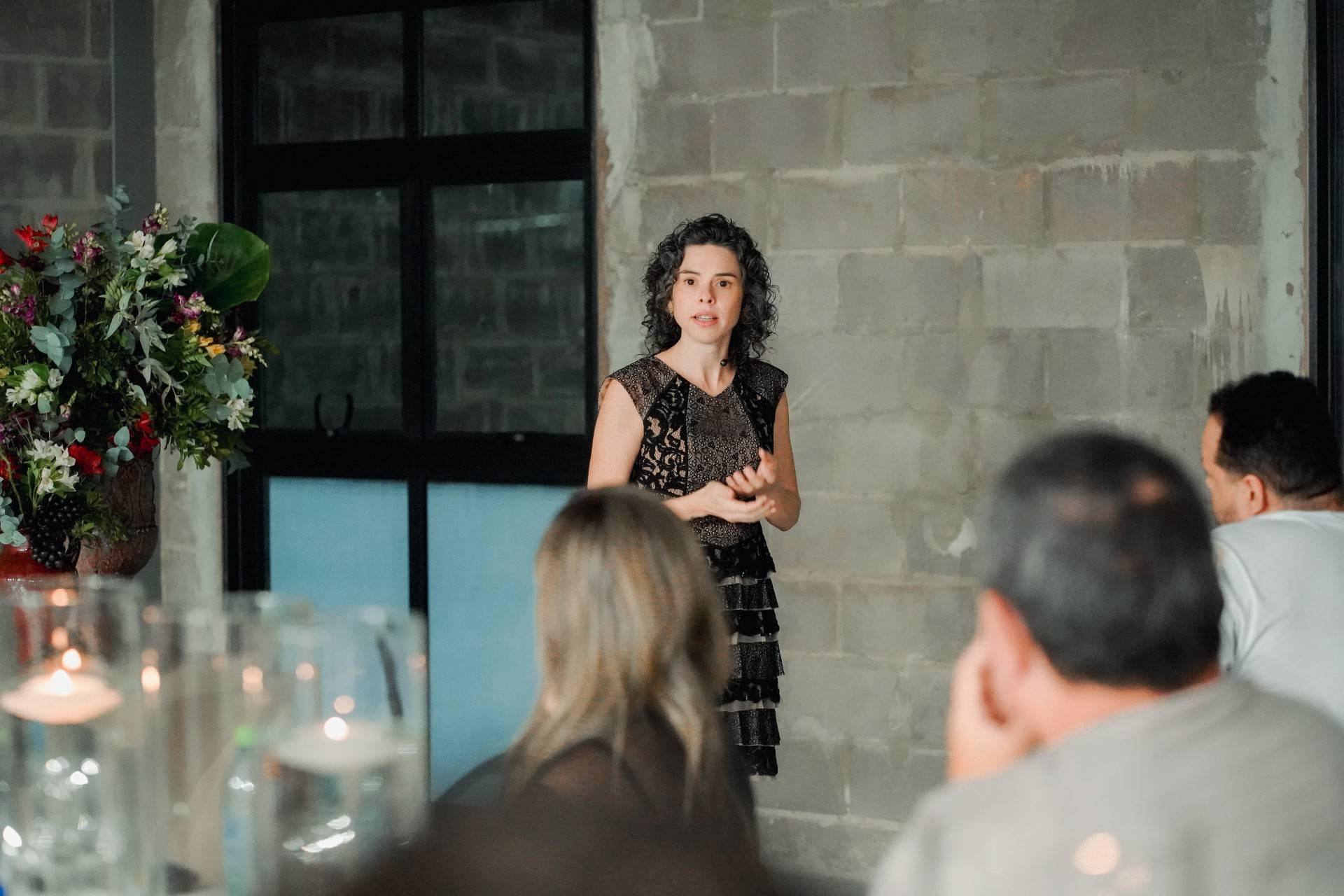 Wine Tasting com a chef e sommelier Míriam Arazini encanta amantes de vinhos no 7º Sicoob Sabor