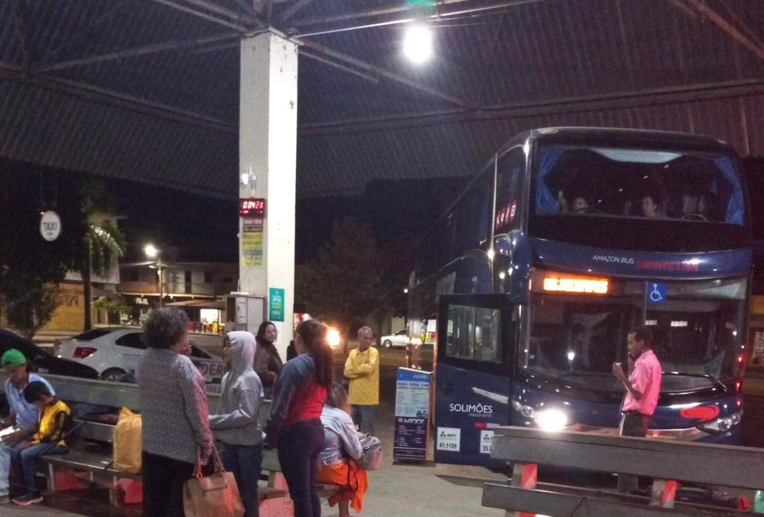 Professora da rede estadual de ensino na cidade de Cerejeiras registra queixa na polícia contra empresa de transportes