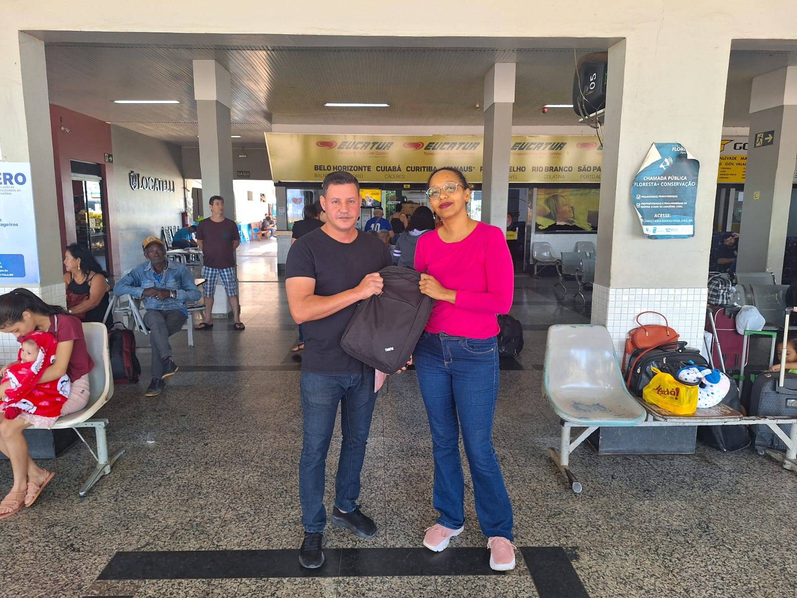 Após FOLHA DO SUL noticiar queixa na polícia contra a Eucatur, empresa emite nota e bagagem que havia sido extraviada aparece