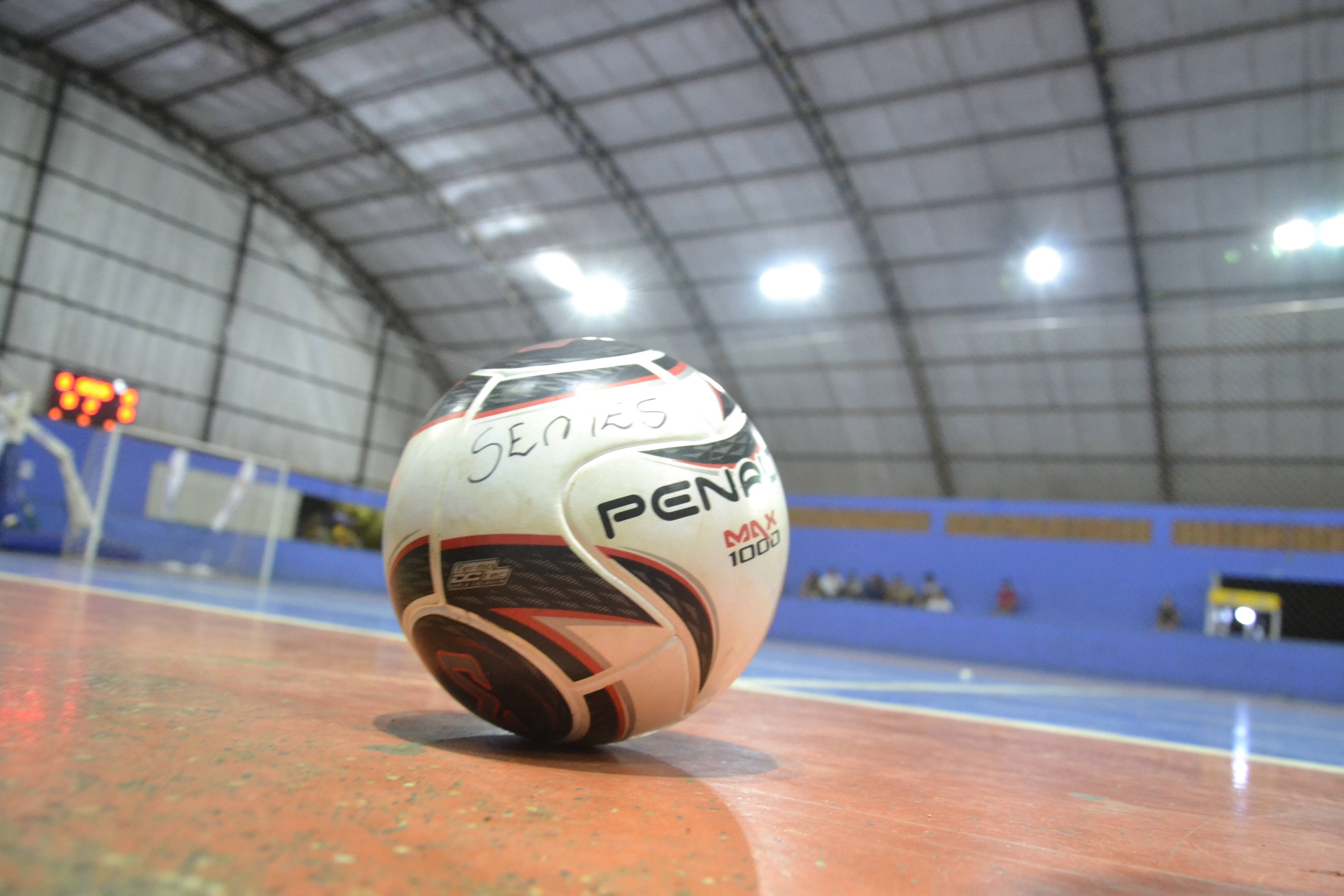 Goleadas marcaram a rodada da terça-feira da Copa Cidade de Futsal; a média foi superior a 7 gols por jogo