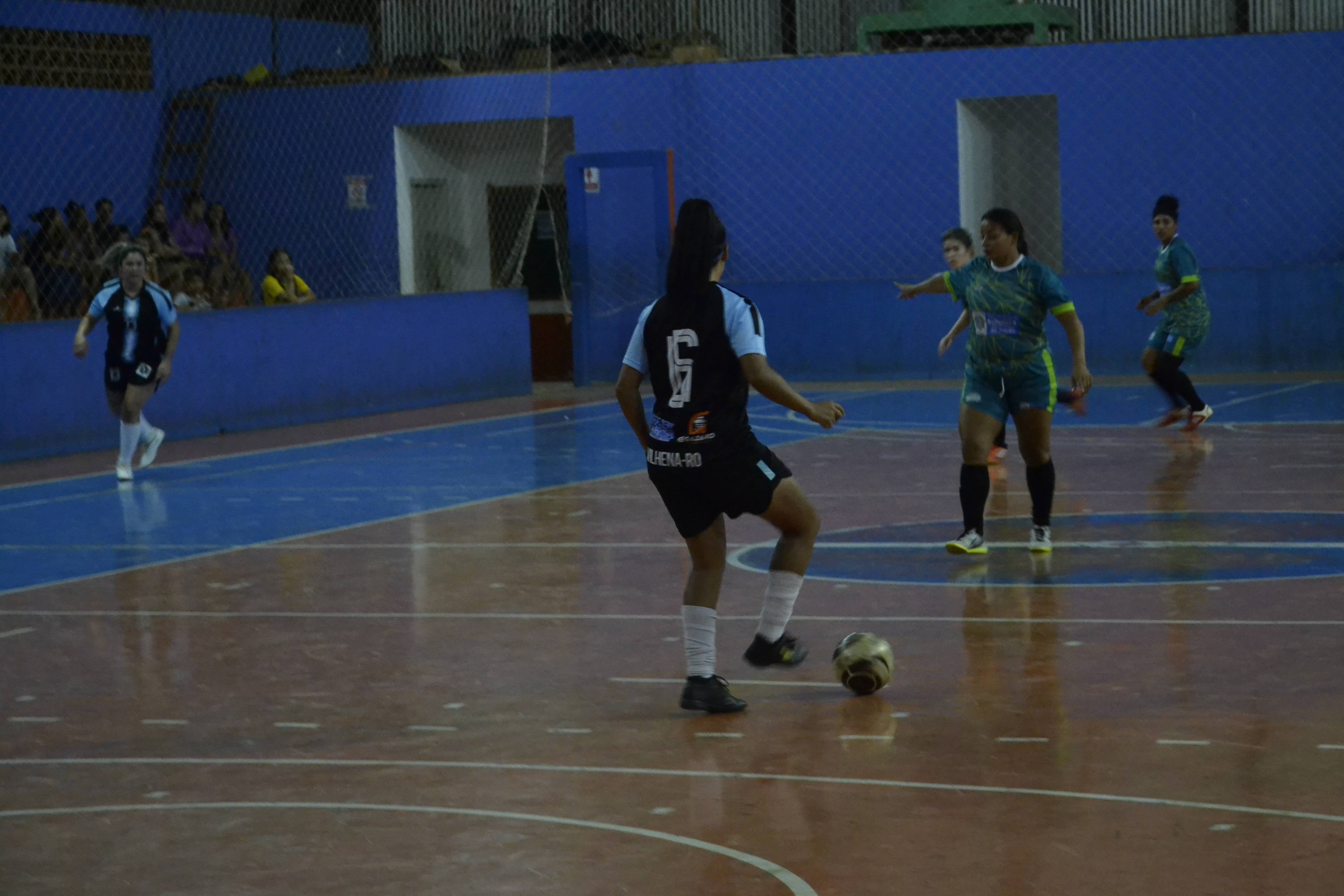 Agora são elas: começou nesta quarta-feira a disputa da Copa Cidade de Futsal Feminino