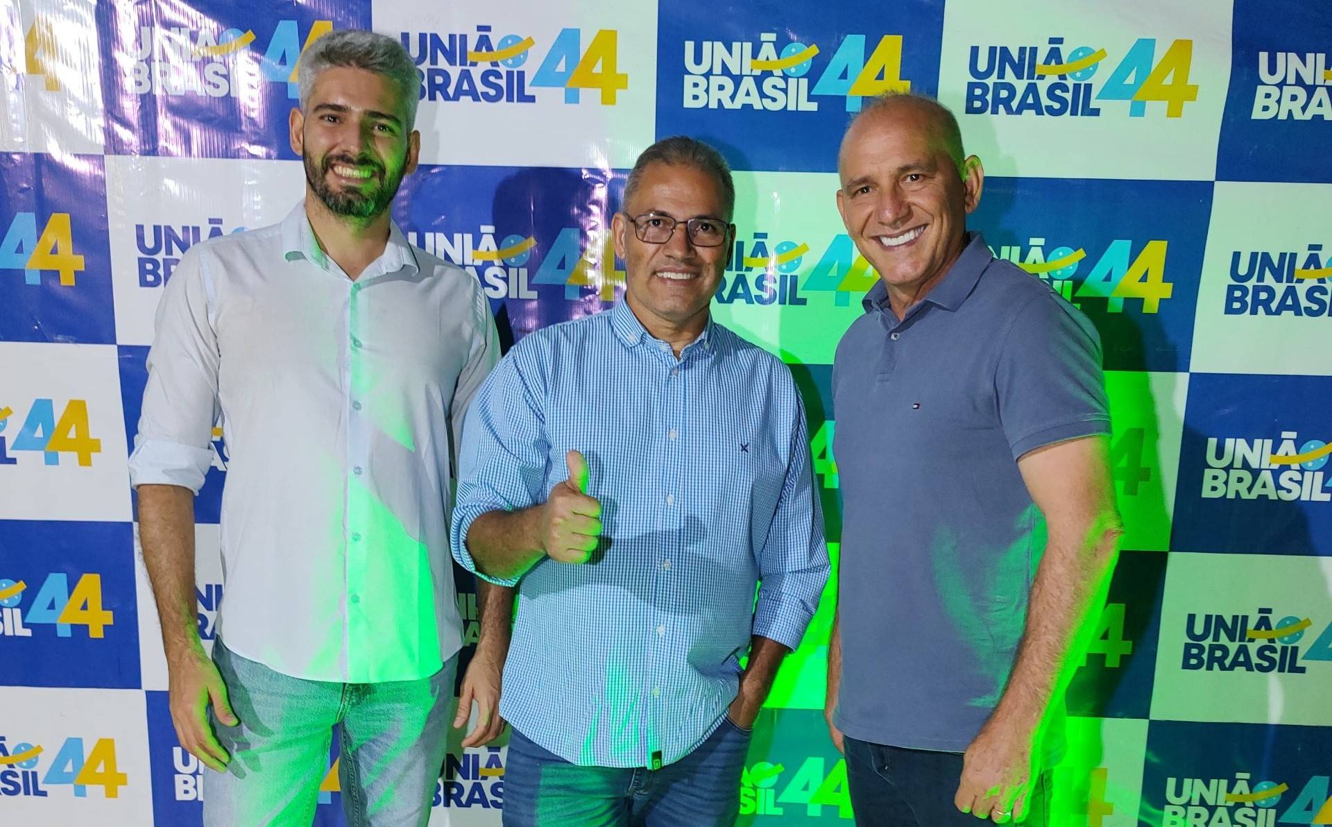 Com apoio do deputado Ezequiel Neiva, ex-vereador é lançado pré-candidato a prefeito de Cerejeiras pelo União Brasil