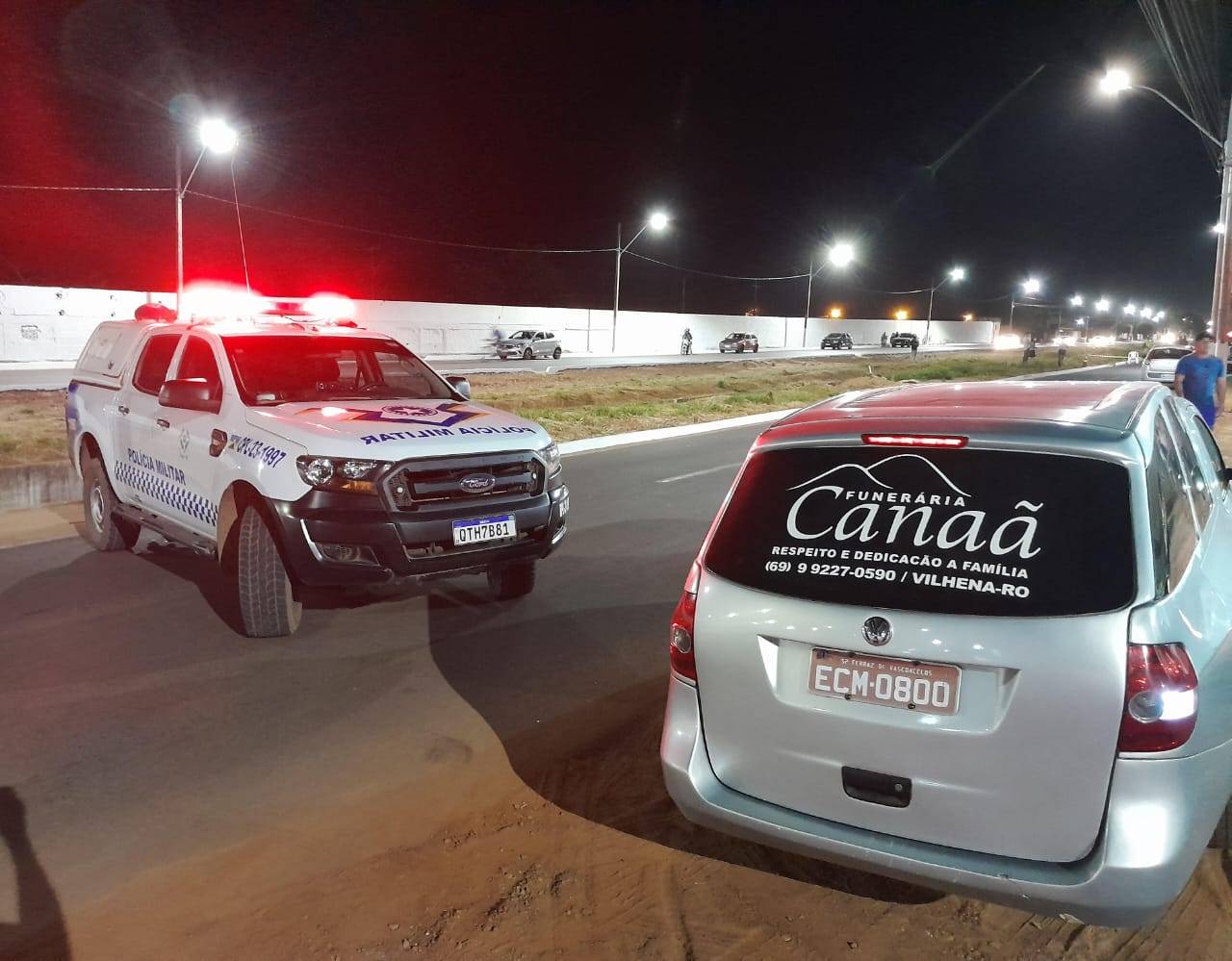 URGENTE: homem é assassinado a tiros dentro de carro, em Vilhena; baleado sobrevivente dá entrada no Hospital Regional