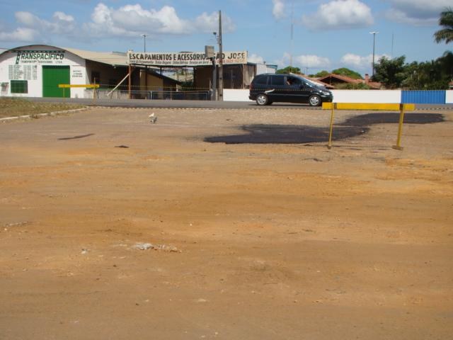 Semosp “remenda” trecho de via pública danificado por excesso de carretas