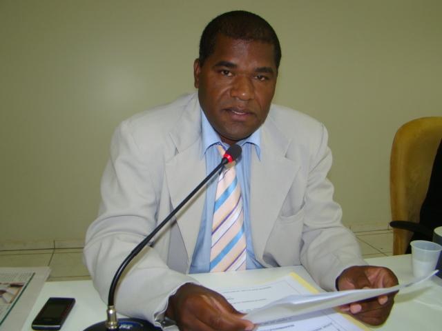 Vereador denuncia sofrimento de pacientes renais e pede transporte adequado