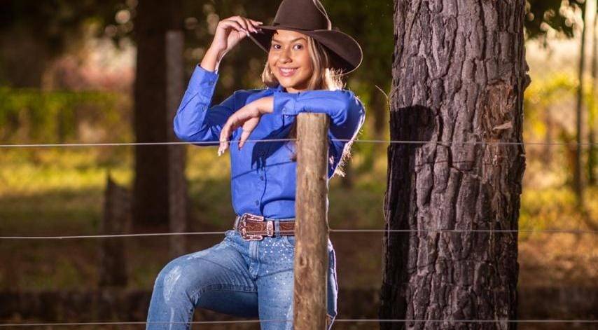 Estudante de Agronomia é uma das candidatas a Rainha da Exponorte, em Vilhena; aos 21 anos, Ellen Martinelli exalta agronegócio