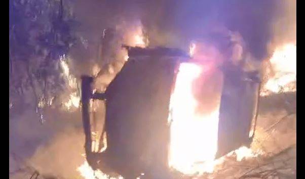 ASSISTA VÍDEO: durante viagem, construtor de Vilhena encontra carro sendo incendiado às margens da BR 364 e avisa a PRF