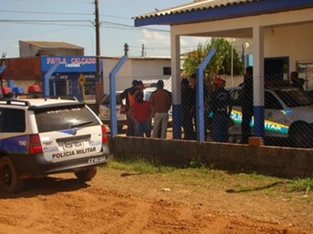 PM PRENDE ASSALTANTES DE LOJA DE MATERIAIS PARA CONSTRUÇÃO