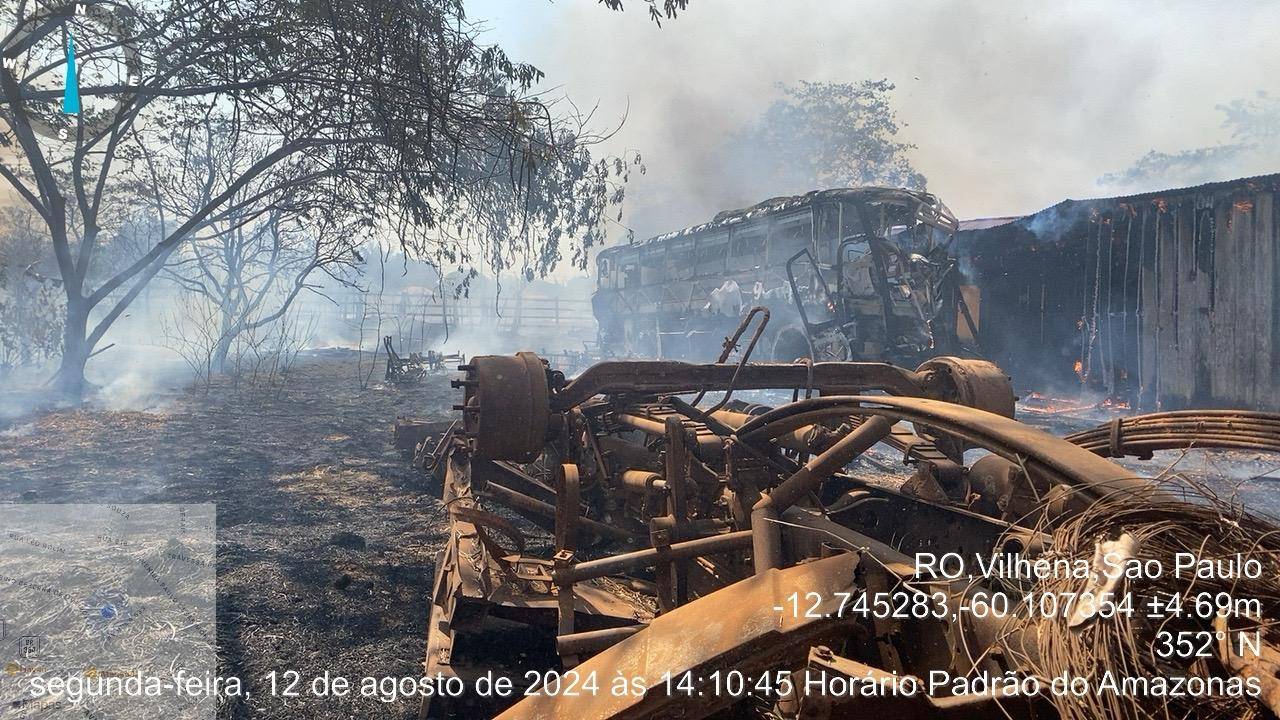 FOTOS E VÍDEOS: incêndio que causou destruição em Vilhena nesta segunda-feira teria sido criminoso, apontam indícios