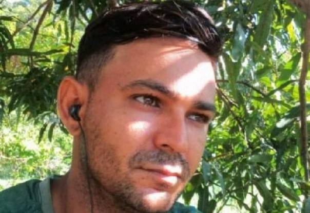 Homem de 32 anos, da cidade de Cerejeiras, é assassinado a facada em Mato Grosso pelo ex-marido da amante