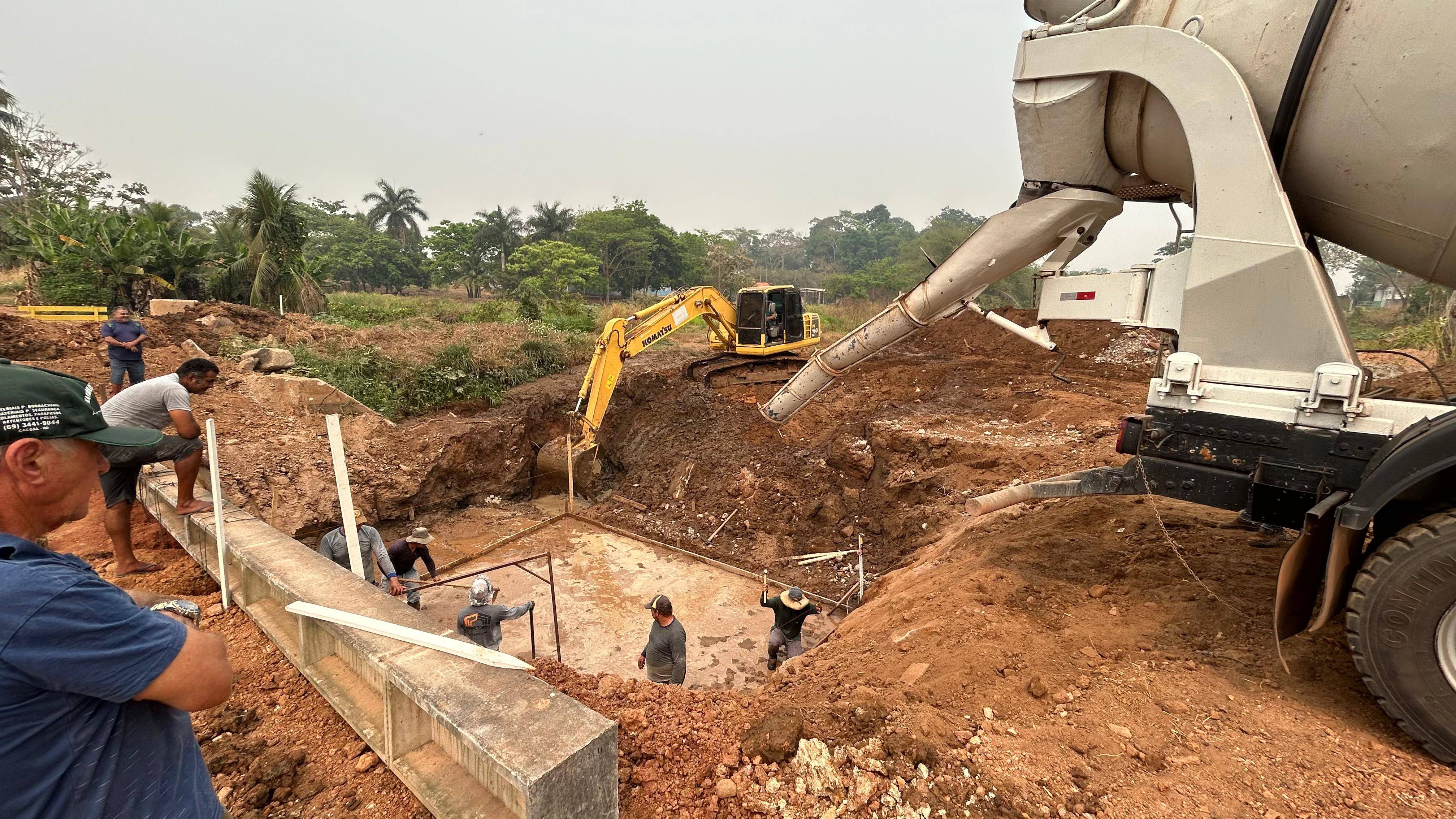 Deputado Cirone Deiró acompanha obras de drenagem avaliadas em quase R$ 4 milhões na cidade de Cacoal