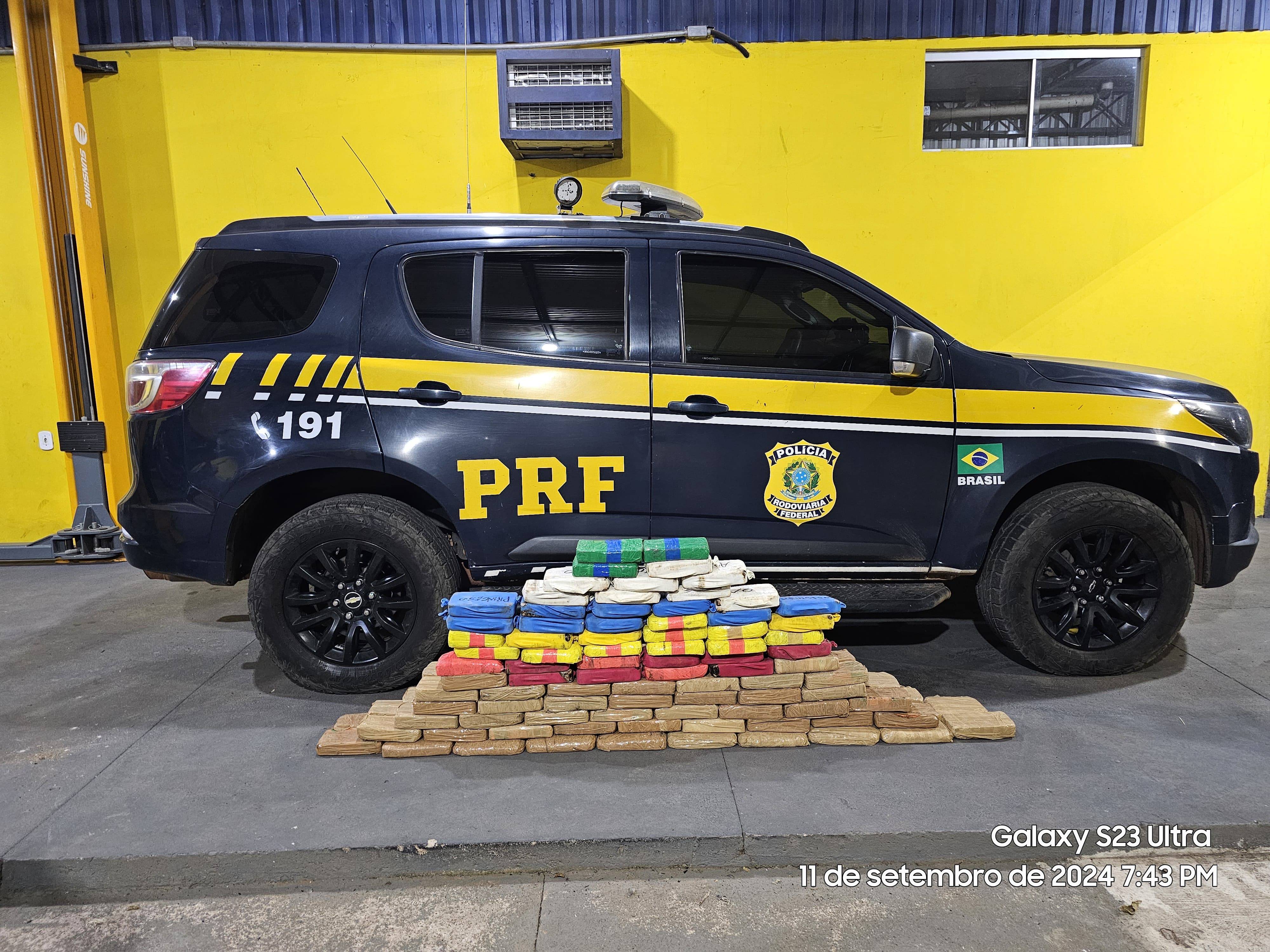 PRF apreende mais de 200 kg de pasta base de cocaína em Rondônia; a maior apreensão foi feita na BR 364 a bordo de caminhão, em Vilhena