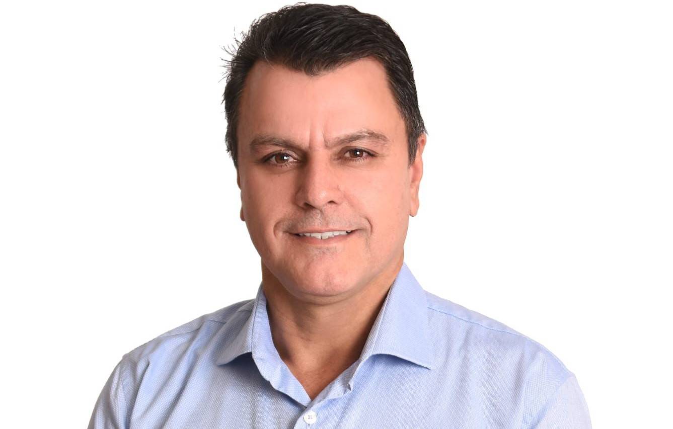 Alvo de “ataques e baixarias”, vereador que era candidato a vice-prefeito em Cerejeiras renuncia e é substituído por empresário
