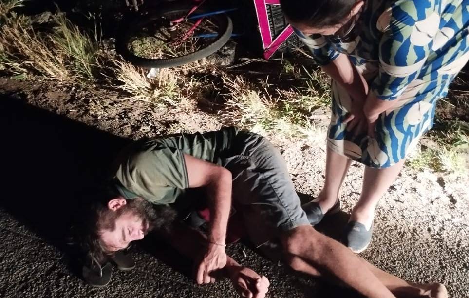 Ciclista que seguia para Cuiabá desmaia na BR 364 entre Vilhena e Pimenta Bueno, mobilizando PRF e Bombeiros
