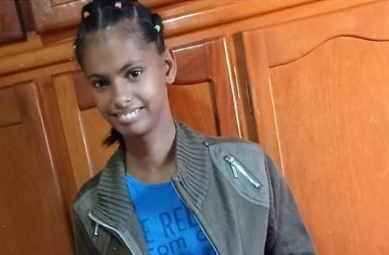Família cria “vakinha” para comprar colete ortopédico que ajudará adolescente vilhenense com “coluna torta”
