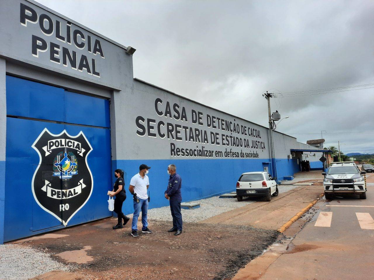 Rapaz de 26 anos que matou outro a tiros em Cacoal se apresenta com advogado, é preso e vai para Casa de Detenção