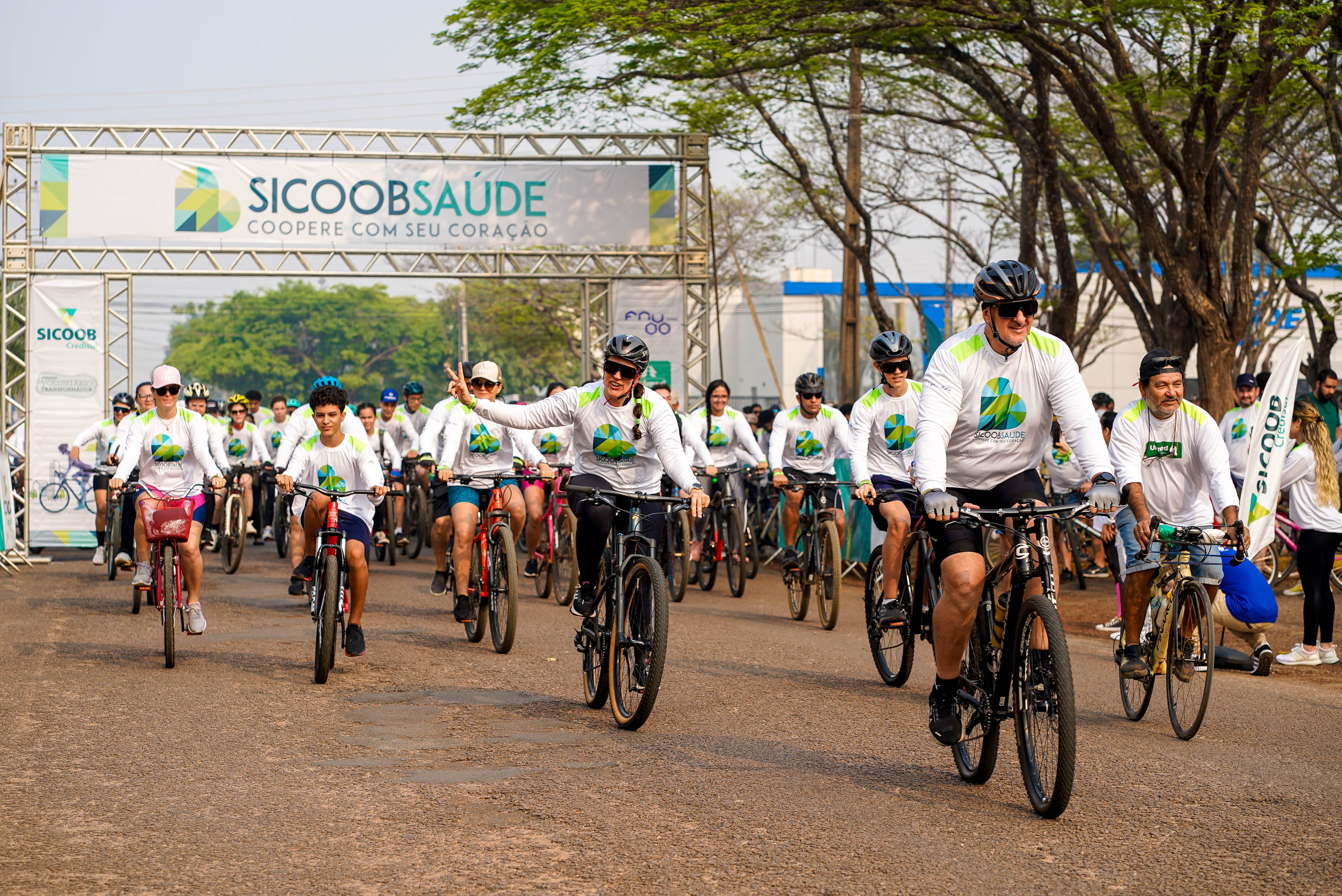 Sicoob Saúde reúne mais de 16 mil inscritos em passeio ciclístico pelo ‘Dia Mundial do Coração’