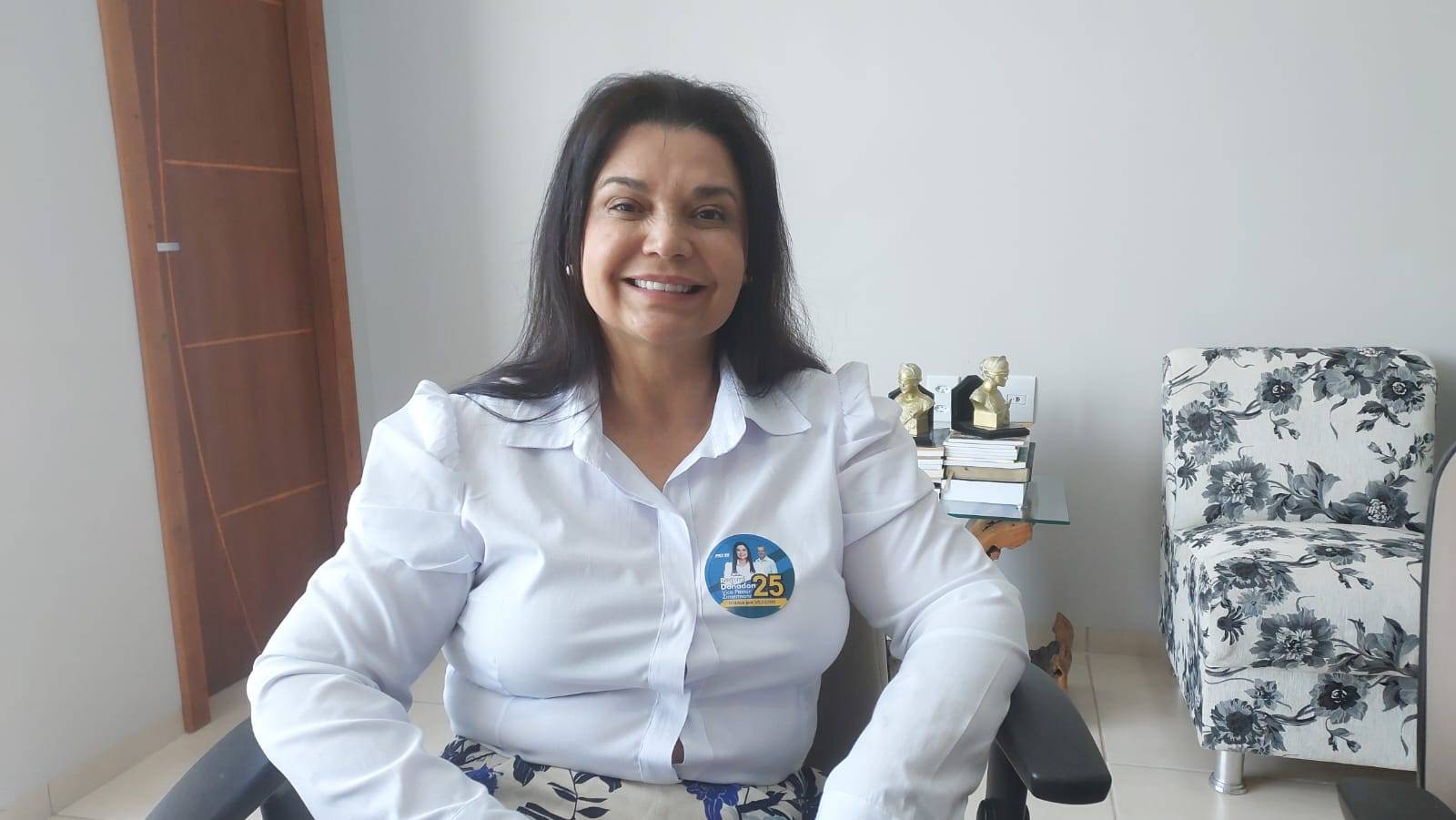Em entrevista ao FOLHA DO SUL ON LINE, Raquel Donadon denuncia ataques desferidos por prefeito adversário, em Vilhena
