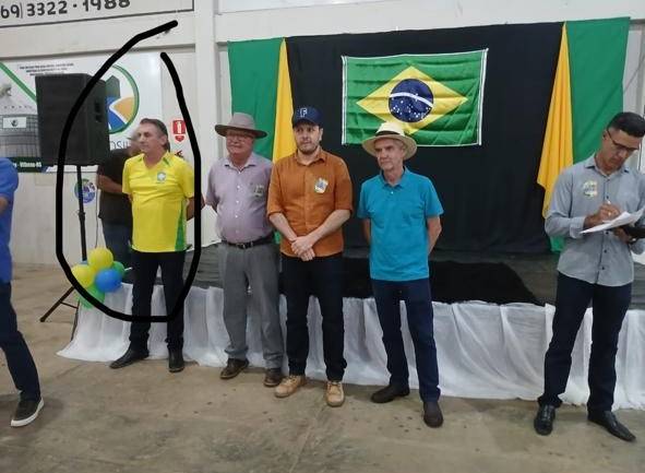 “Bolsonaro Cover” esteve nesta semana em Vilhena, onde um de seus imóveis foi invadido; “mito genérico” faz sucesso em campanhas