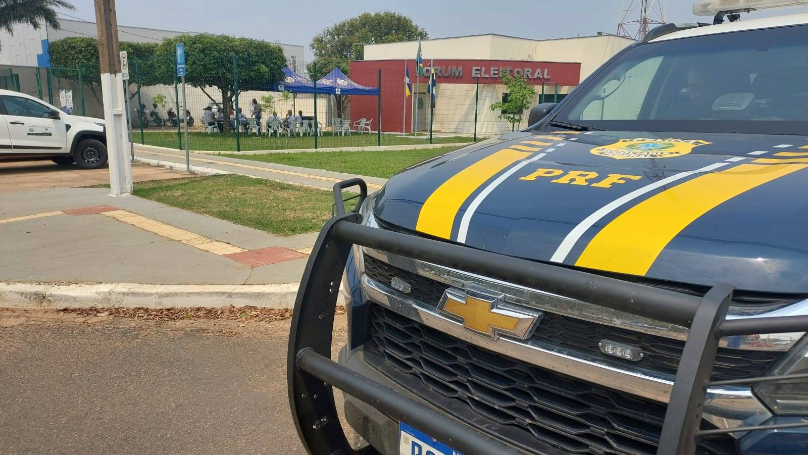 Fuga de detento em Vilhena e eleitor preso fotografando urna em Cerejeiras: apesar destas ocorrências, eleição segue tranquila