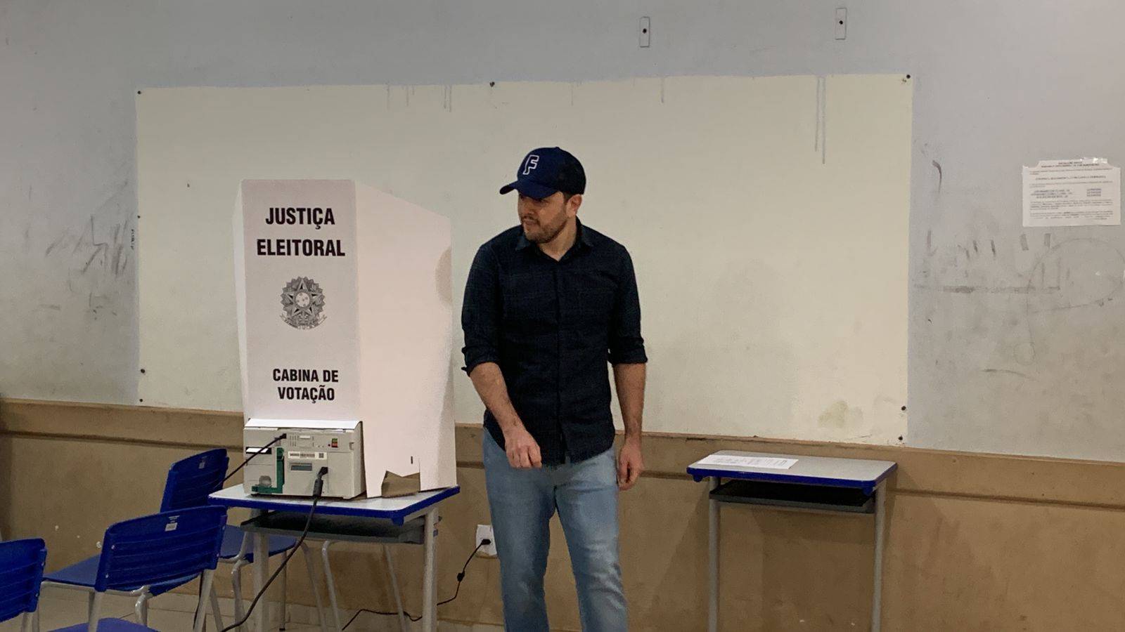 Prefeito se reelege “de lavada” em Vilhena; apenas 04 dos atuais vereadores conseguem manter seus mandatos